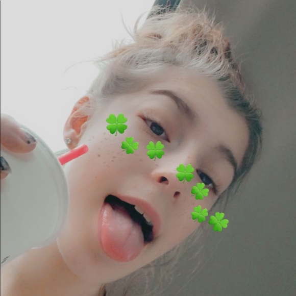 Nova Musil - Poshmark Profile Picture of Nova Musil (@novamusil122) on Poshmark