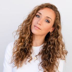 Profile Picture of Nicole Raymondi - SELF BY DESIGN (@nicoleraymondi) on Pinterest
