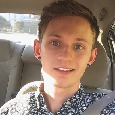 Profile Picture of Andrew Harmon 🌹 (@itsandrewharmon) on Twitter