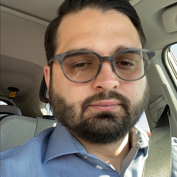 Profile Picture of Jose Carrero (@josecarrero482) on Poshmark