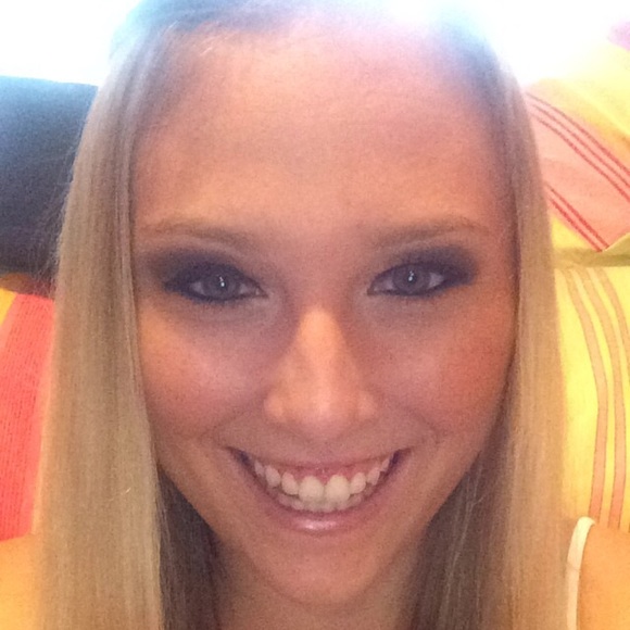 Briana Mirkovich - Poshmark Profile Picture of Briana Mirkovich (@byayamarie) on Poshmark