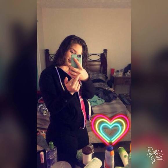 Profile Picture of Abbagale Michelle (@abby_bitcchhx3) on Poshmark