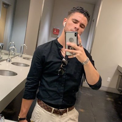 Profile Picture of Erik Barrera (@vq_erik) on Twitter