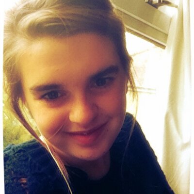 Profile Picture of Holly Jeffreys (@holl_jane) on Twitter