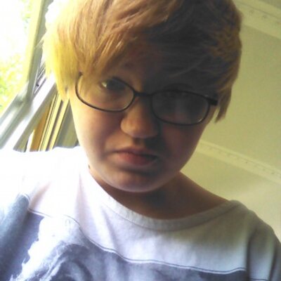 Profile Picture of Emily Davisson (@Justsmilebro1) on Twitter