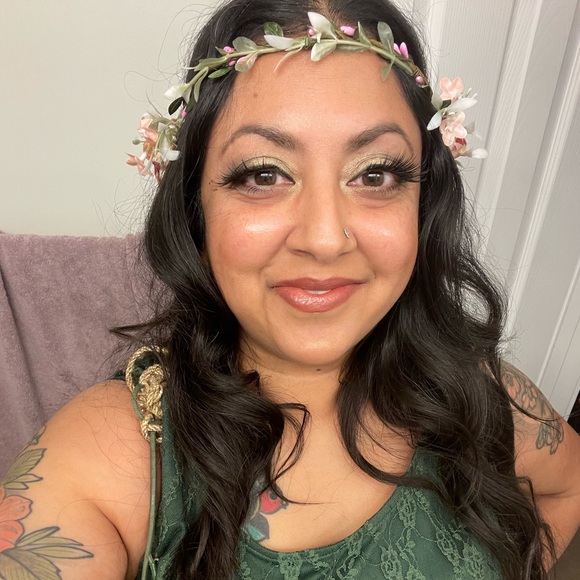 Profile Picture of Amee 🌹 Joshi (@amee826) on Poshmark