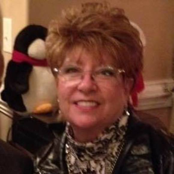 Karen Grohsman - Poshmark Profile Picture of Karen Grohsman (@grohsmank) on Poshmark