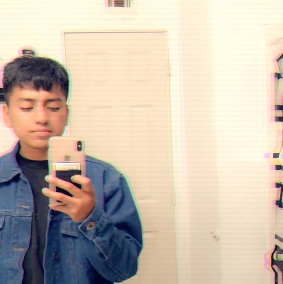 Profile Picture of Carlos Perez (@carlosbtw) on Poshmark