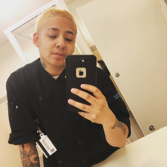 Profile Picture of Lorenzo Trout (@lorentrout) on Poshmark