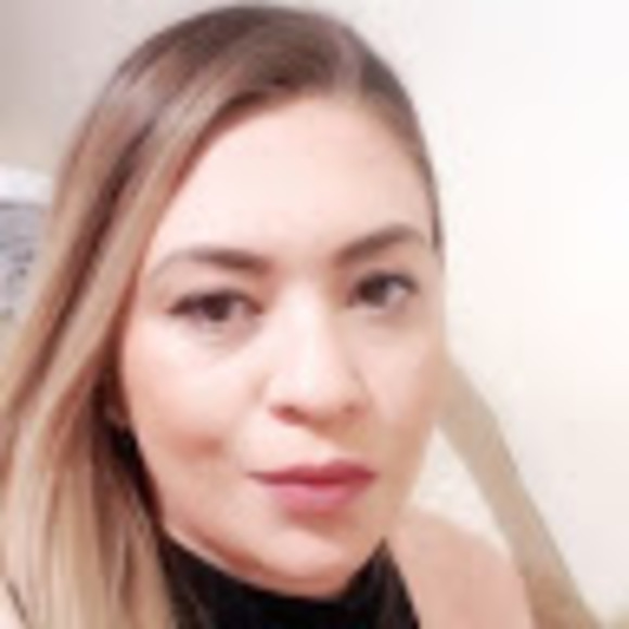 Profile Picture of Christine Werley (@christinewerley) on Poshmark