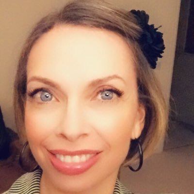Profile Picture of Caroline Read (@carolinelread) on Twitter