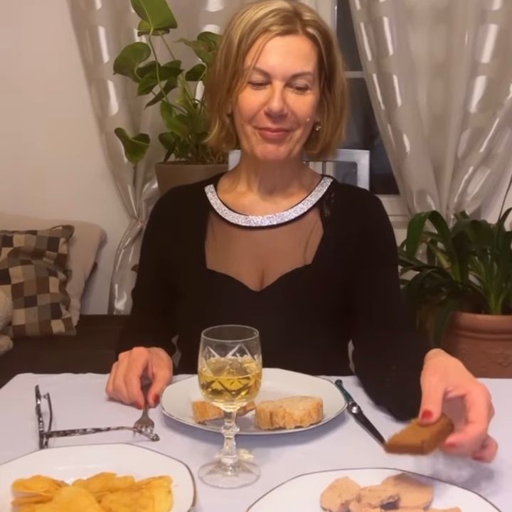 Profile Picture of F O R A (@kathyfora) on Tiktok