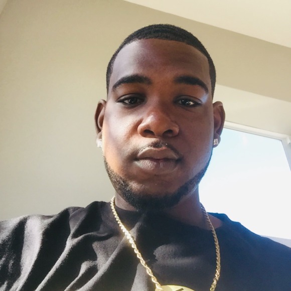 Ishmael Cenac - Poshmark Profile Picture of Ishmael Cenac (@c_b_m_onetime) on Poshmark