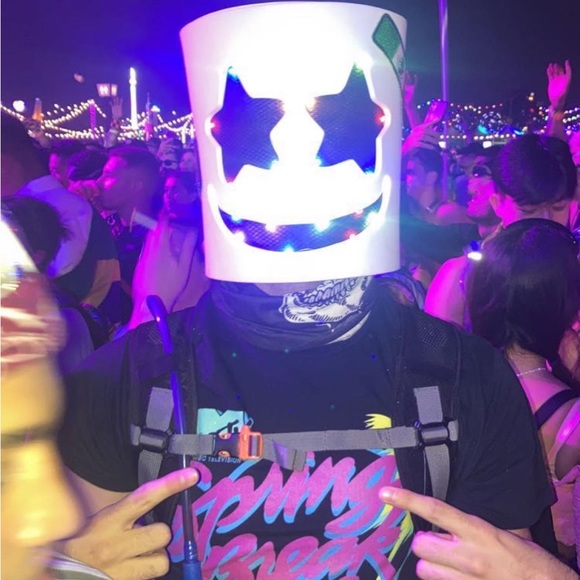 Ben Demichael - Poshmark Profile Picture of Ben Demichael (@bdem23) on Poshmark