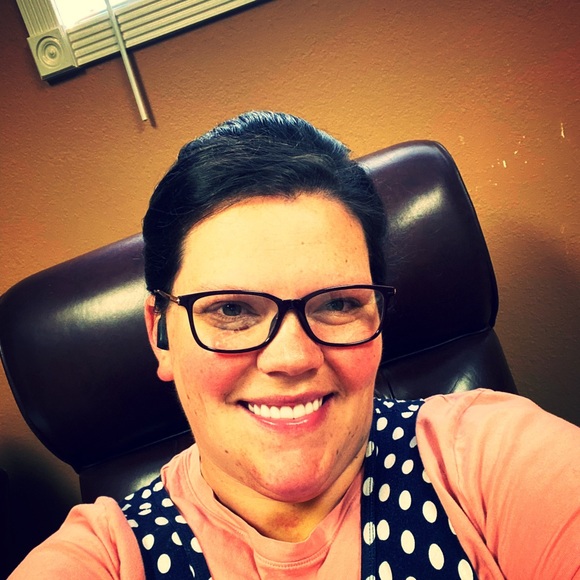 Profile Picture of Mandi Purdum (@mandipurdum) on Poshmark