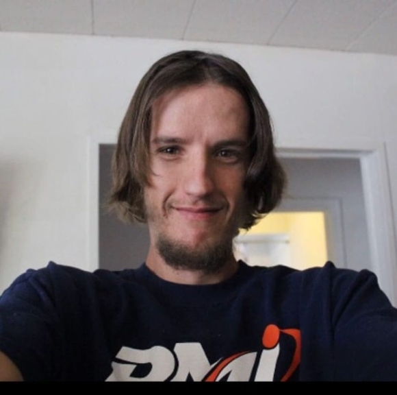 Profile Picture of Daniel Allred (@danielallred315) on Poshmark