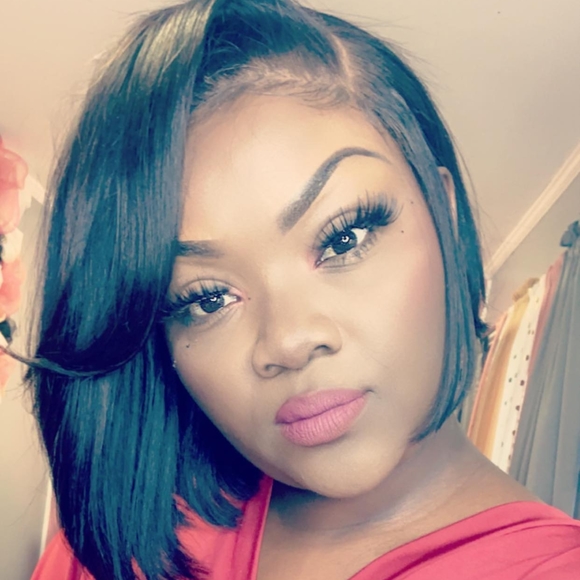 Profile Picture of Latamara Clacks (@latamaraclacks) on Poshmark