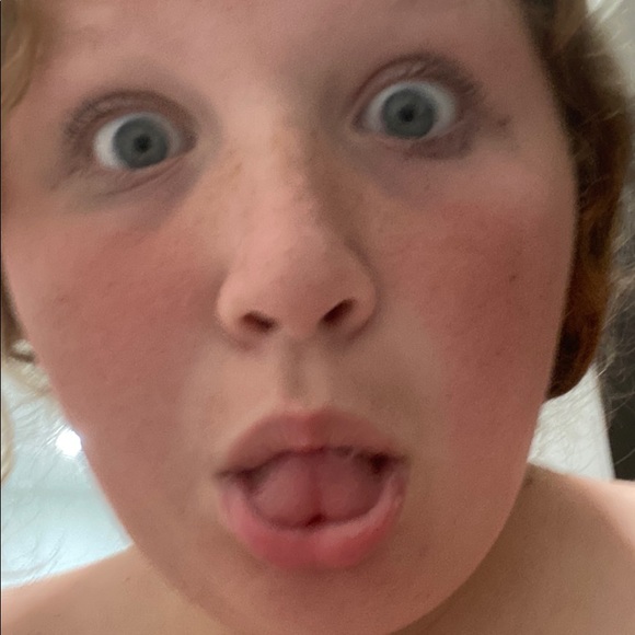 Profile Picture of Alexa Tidwell (@alexatidwell) on Poshmark