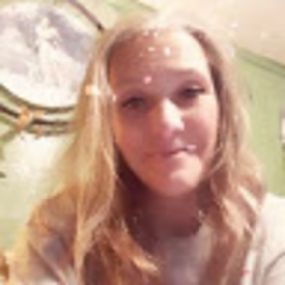 Profile Picture of Missy May (@missymay1975) on Poshmark