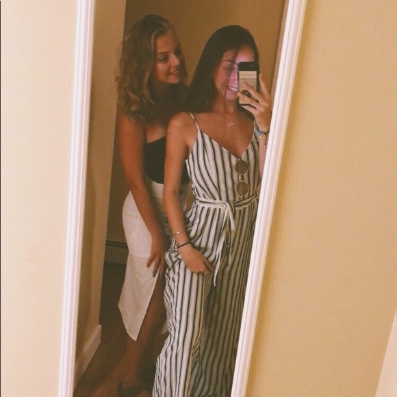 Profile Picture of Abby Mondello (@abbymondello) on Poshmark