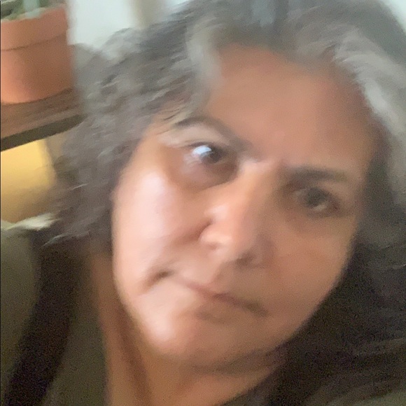 Profile Picture of Lupe Verdin (@lupeverdin) on Poshmark