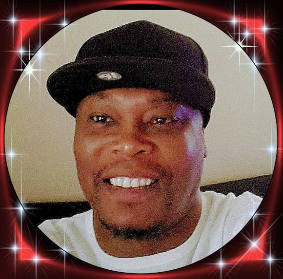 Profile Picture of Jeffery Weeden (@jefferyweeden) on Poshmark