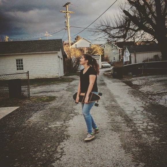 Profile Picture of Gracie Johnsrud (@lutziegracie) on Poshmark