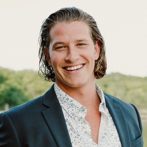 Profile Picture of Rob Goodman (@robgoodman7) on Poshmark