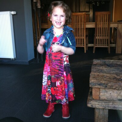 Profile Picture of Aimee Simons (@SimonsAimee) on Twitter