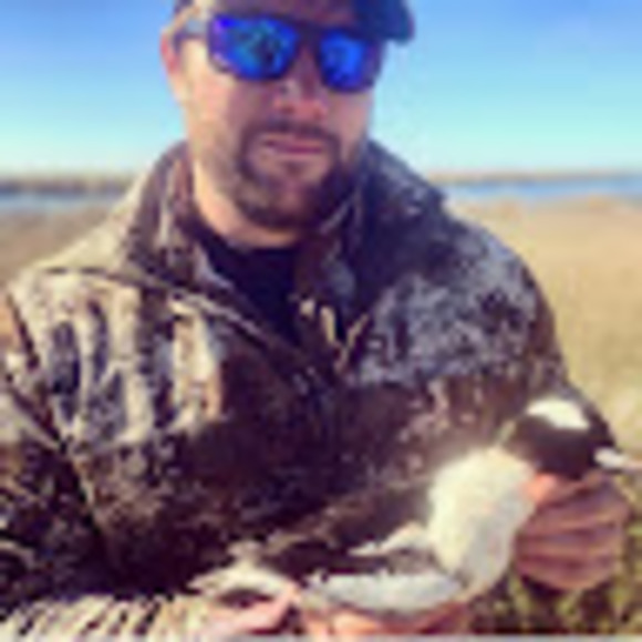 Profile Picture of Blake Jeffers (@blakejeffers287) on Poshmark