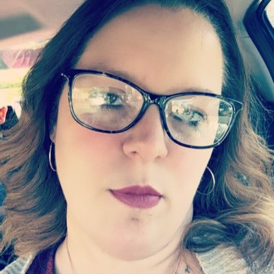 Profile Picture of Laura Howe (@@Laurahowelaulau) on Twitter