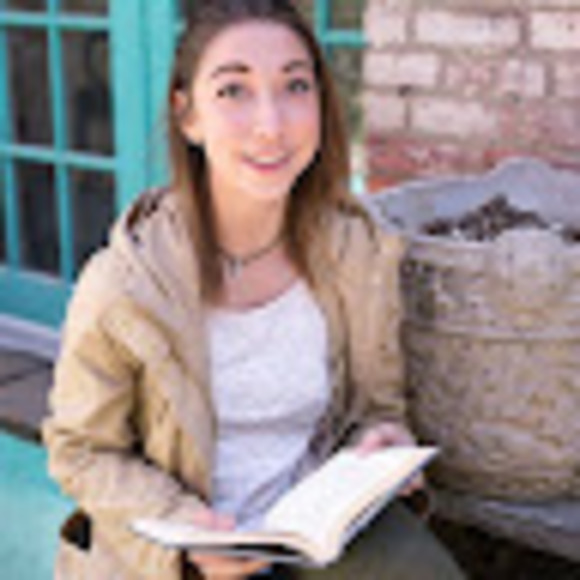 Profile Picture of Courtney Rolnick (@rolnickc) on Poshmark