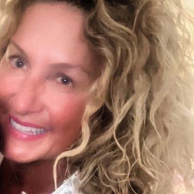 Profile Picture of Jennifer Hutter Sollod (@HutterSollod) on Twitter