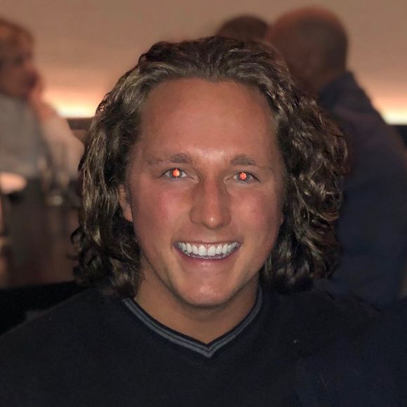 Profile Picture of Jason Arnold (@jasontarnold) on Poshmark