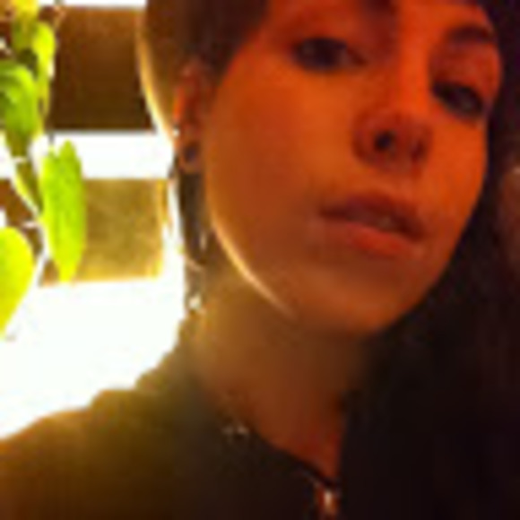 Emily Epley - Poshmark Profile Picture of Emily Epley (@emtrondon) on Poshmark