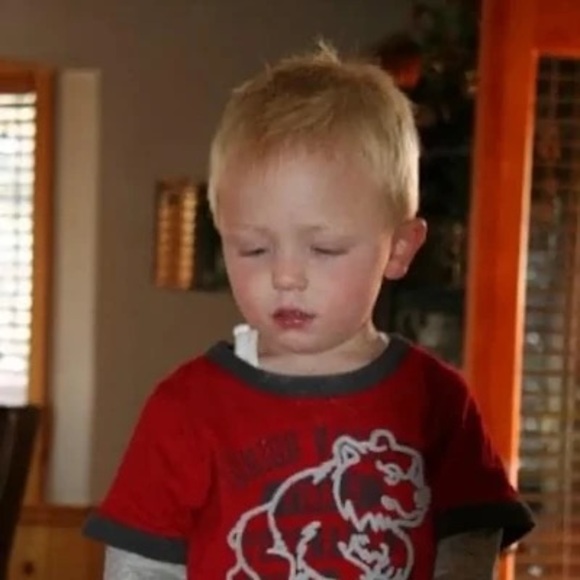 Profile Picture of Jacob Seaman (@jacobseaman33) on Poshmark