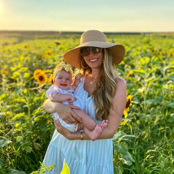 Profile Picture of Amanda Norton (@amanda_c_allen) on Poshmark