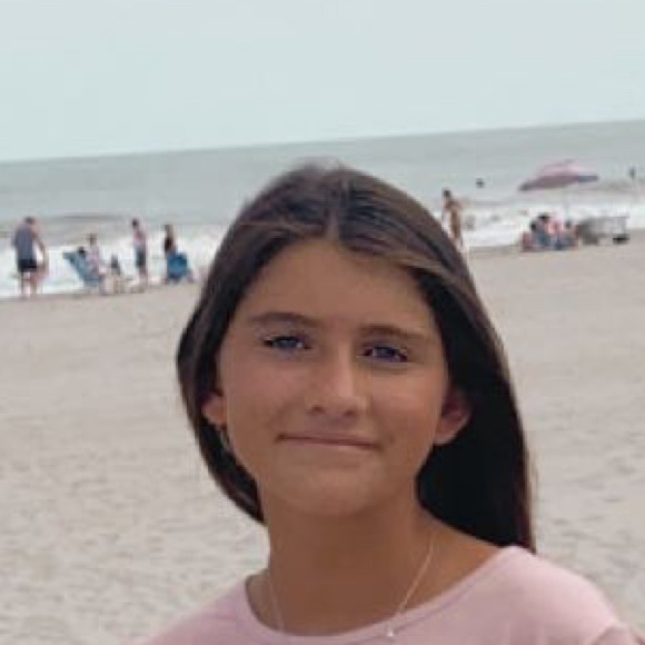 Profile Picture of Brooke Swift (@brooke_swift8) on Poshmark