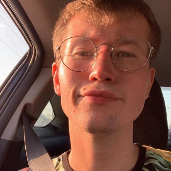 Profile Picture of Devin Gaidosek (@devingaidos) on Poshmark