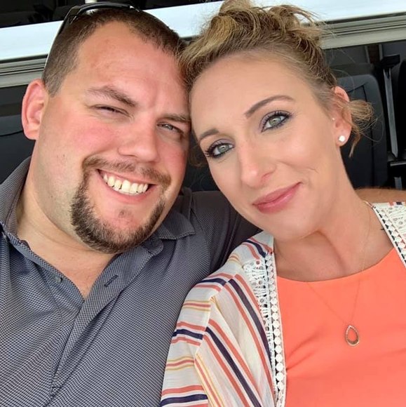 Profile Picture of Lori Benson (@lori_benson) on Poshmark