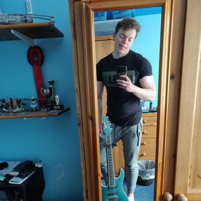Profile Picture of Darren (@Dazzer_richards) on Twitter
