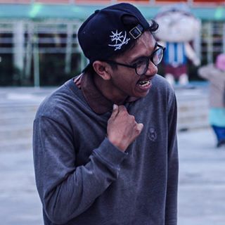 Profile Picture of Virgil (PaceRakat) (@verminnaq.gapmerr) on Facebook
