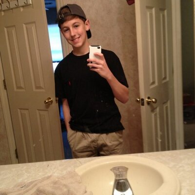 Profile Picture of Tyler (@TylerOates1025) on Twitter