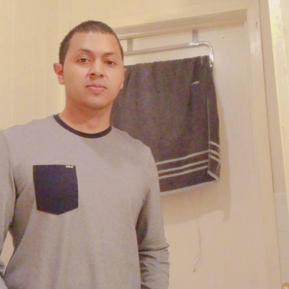 Profile Picture of Alex Zambrano (@at77ca) on Poshmark