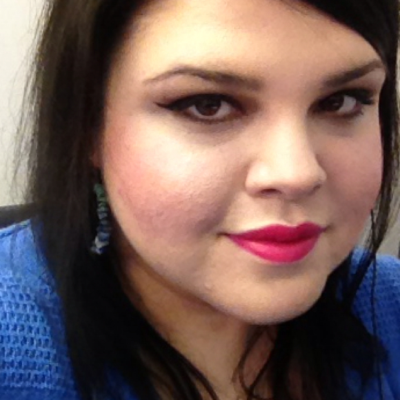 Profile Picture of Sarah Hulsen (@sarah_christine) on Poshmark