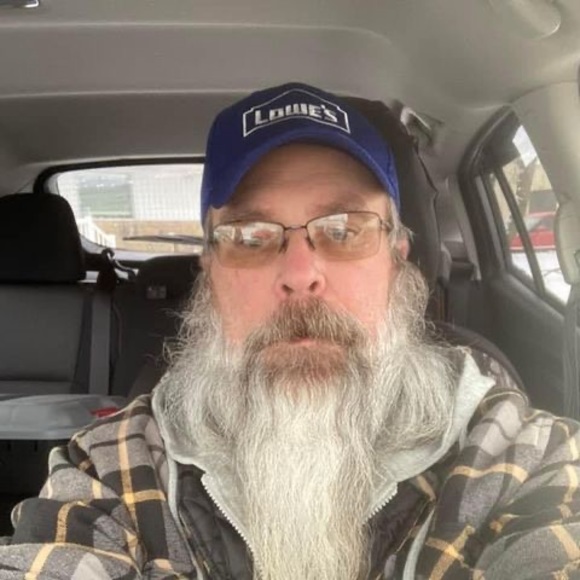 Profile Picture of Kevin Poole (@kevindpoole43) on Poshmark