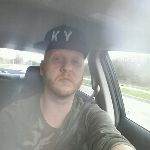 Profile Picture of Jonathan Rains (@bunnyman20) on Poshmark