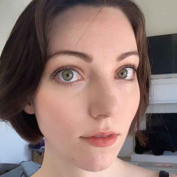 Profile Picture of Ariel Wu (@arielseabright) on Poshmark