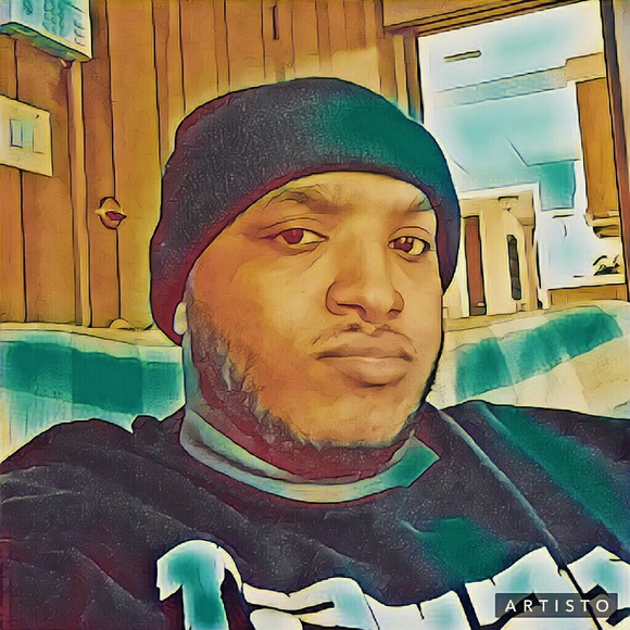 Profile Picture of Christopher Armstrong (@carmstrong0718) on Poshmark