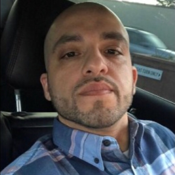 Profile Picture of Sulaiman Shansab (@ksolo510) on Poshmark